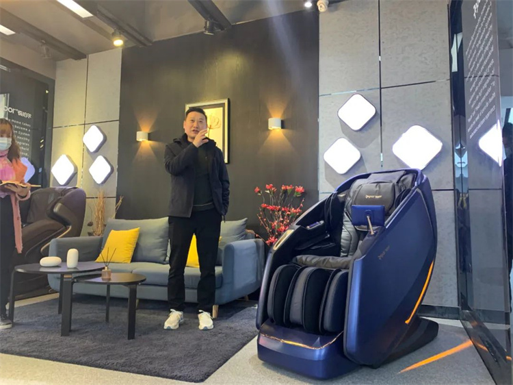 mk体育-MKsports官网体育集团旗下品牌—锐珀尔举行新款4D穴感总裁按摩椅S500内训会